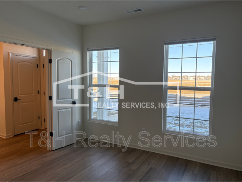 1734 Blenker Dr - Photo 6 of 19