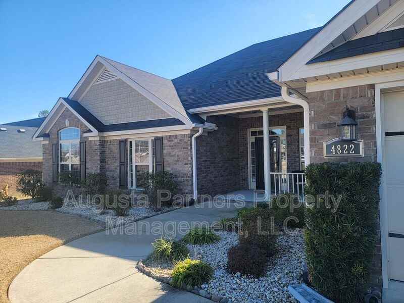 4822 Ken Miles Dr - Photo 2 of 39