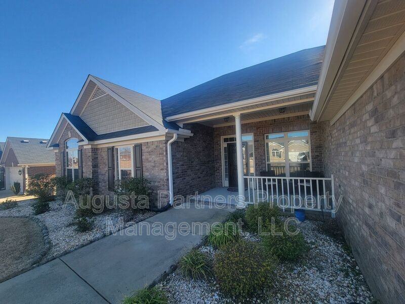 4822 Ken Miles Dr - Photo 3 of 39