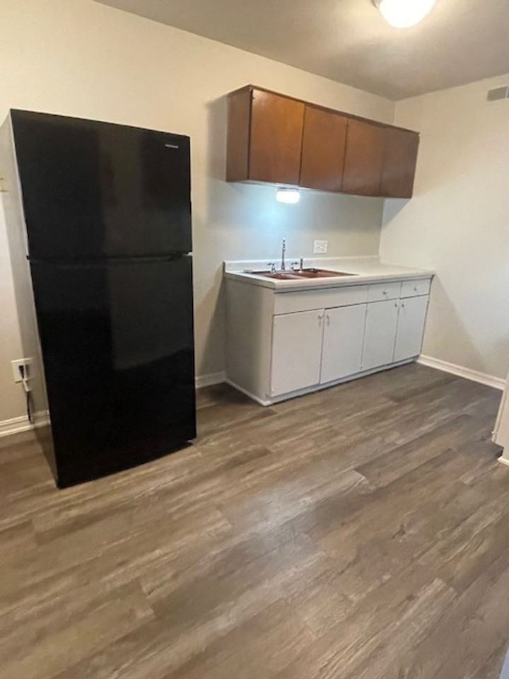 1211 - Photo 3 of 27