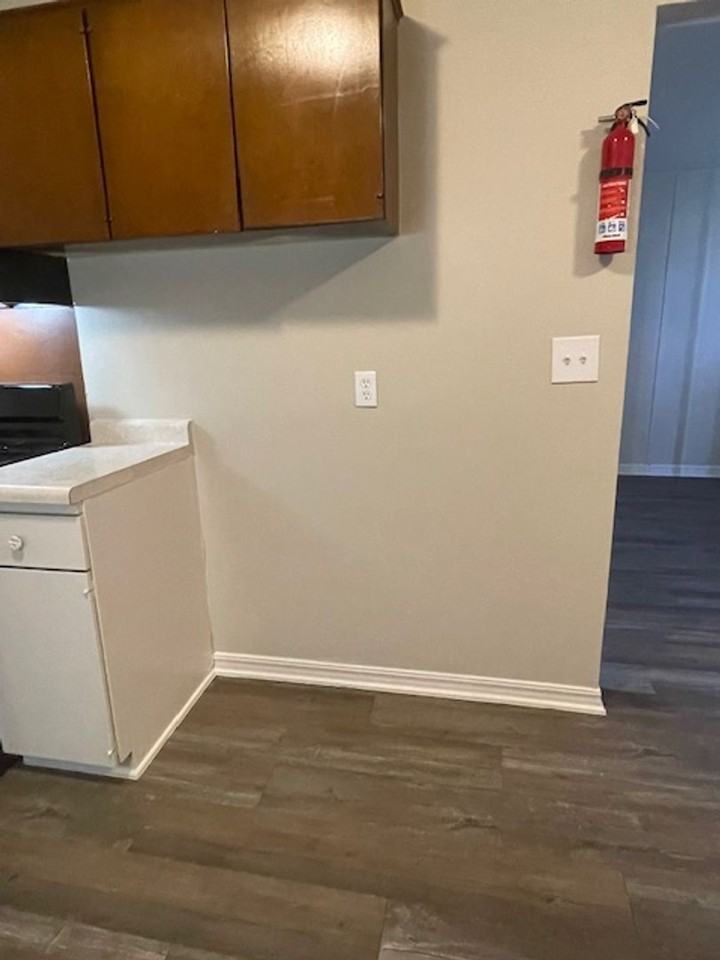 1211 - Photo 5 of 27