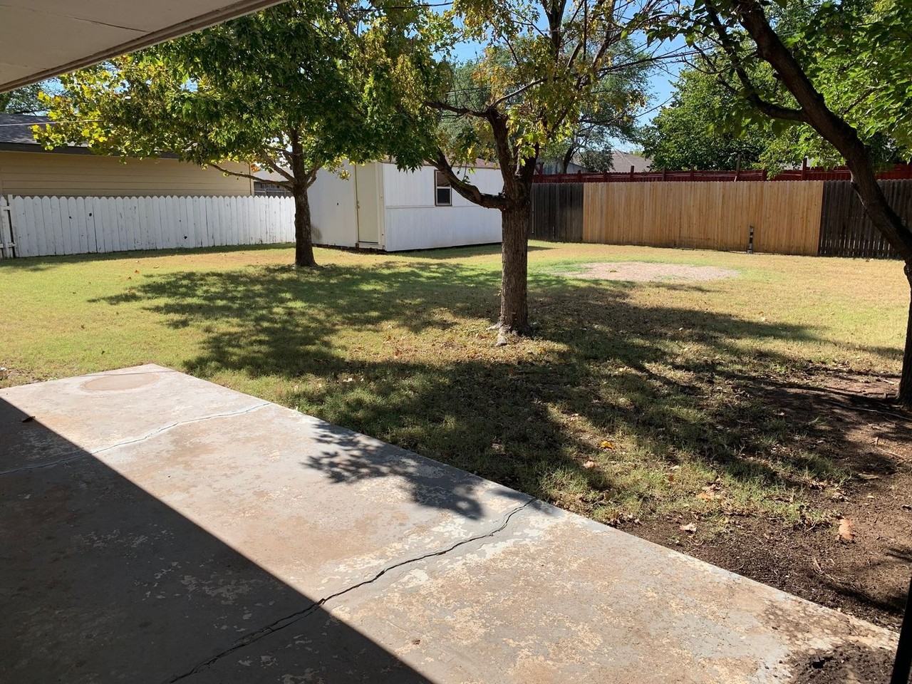 1106 La Paloma St - Photo 2 of 24