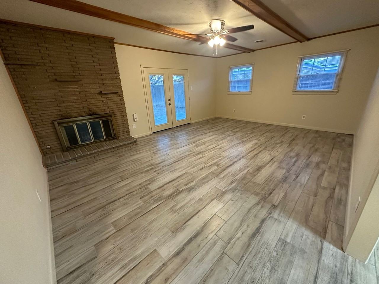 1106 La Paloma St - Photo 7 of 24