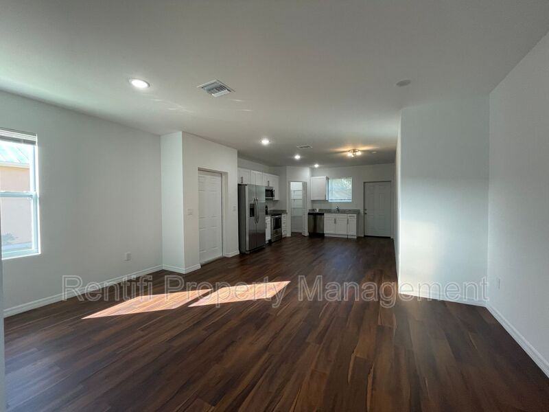 2256 French St - Photo 3 of 16