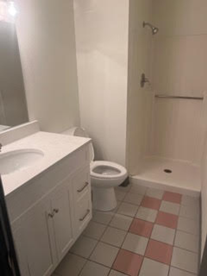 Pointe West Apartments - Photo 5 of 25