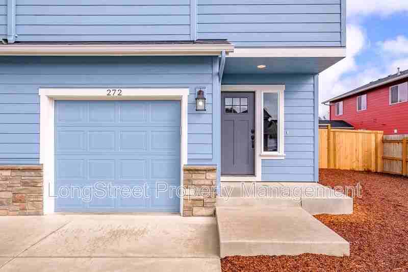 272 Gwinn St E - Photo 3 of 50