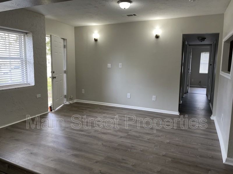 13 Pen Haven Dr - Photo 2 of 19