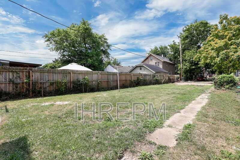 1005 S Champion Ave - Photo 3 of 25