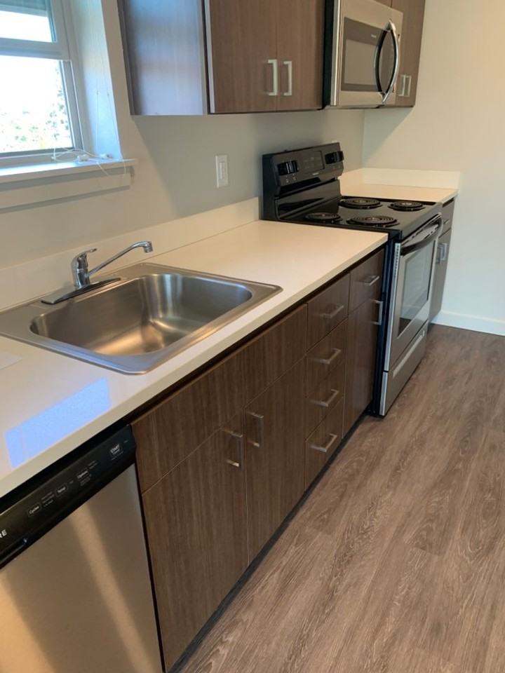 1650 NE Market Drive - Photo 4 of 47