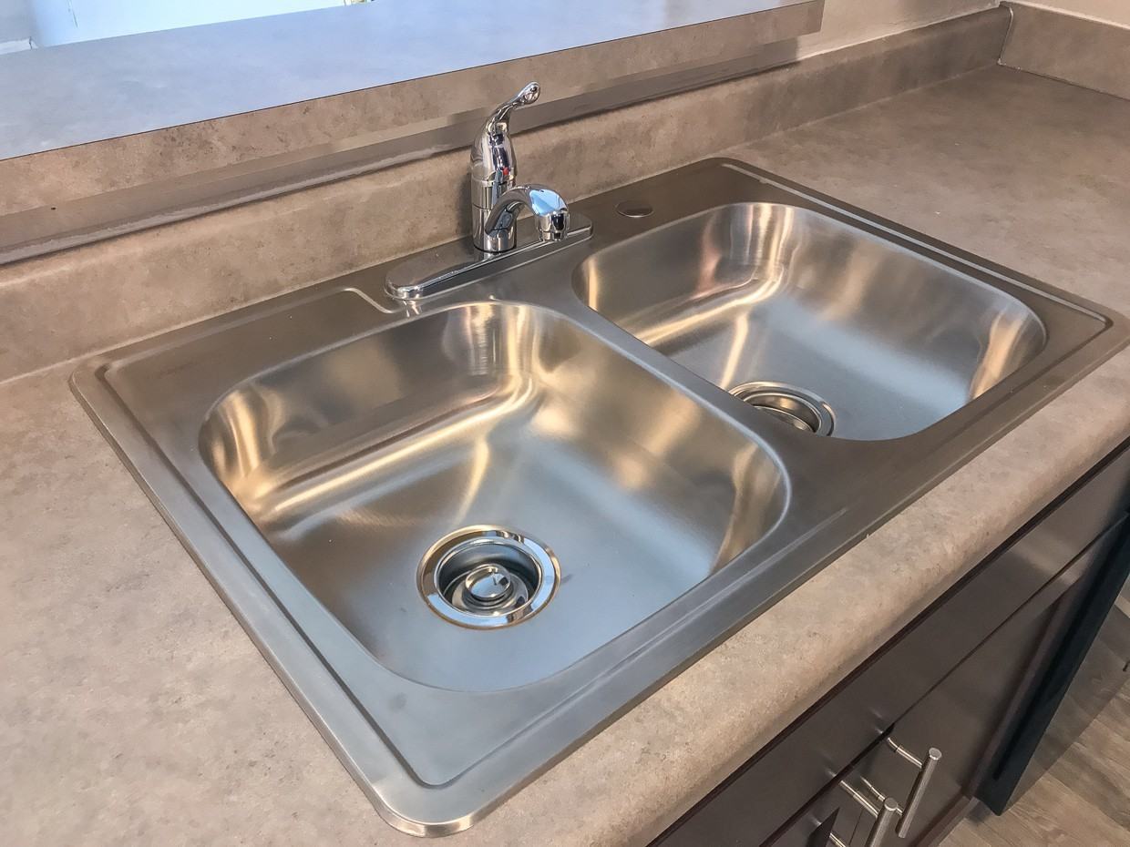 Willow Creek Apartments & Townhomes - Photo 6 of 24