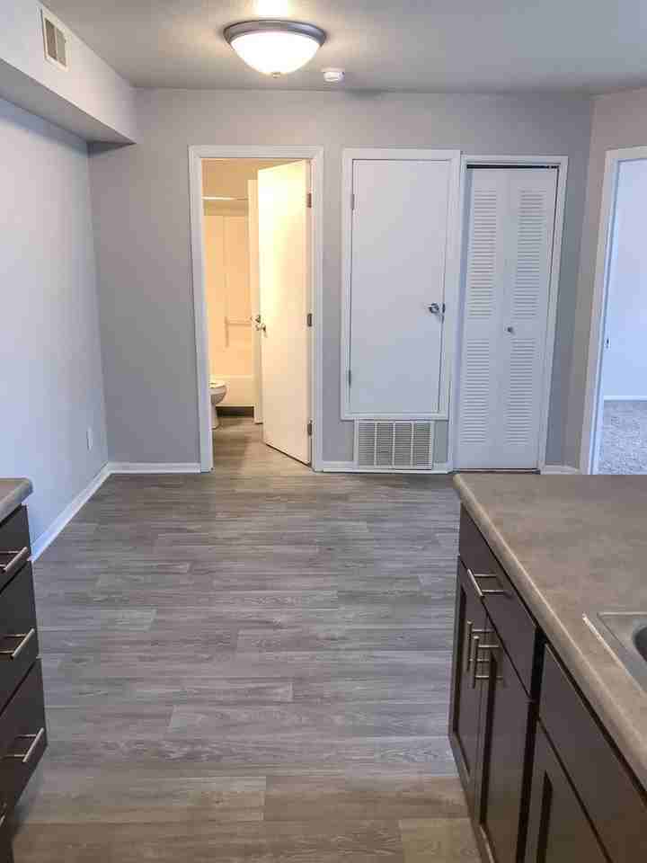 Willow Creek Apartments & Townhomes - Photo 7 of 24