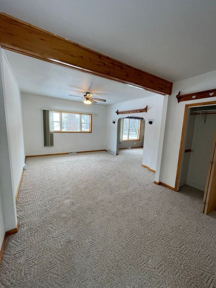 401 E Front St - Photo 5 of 18