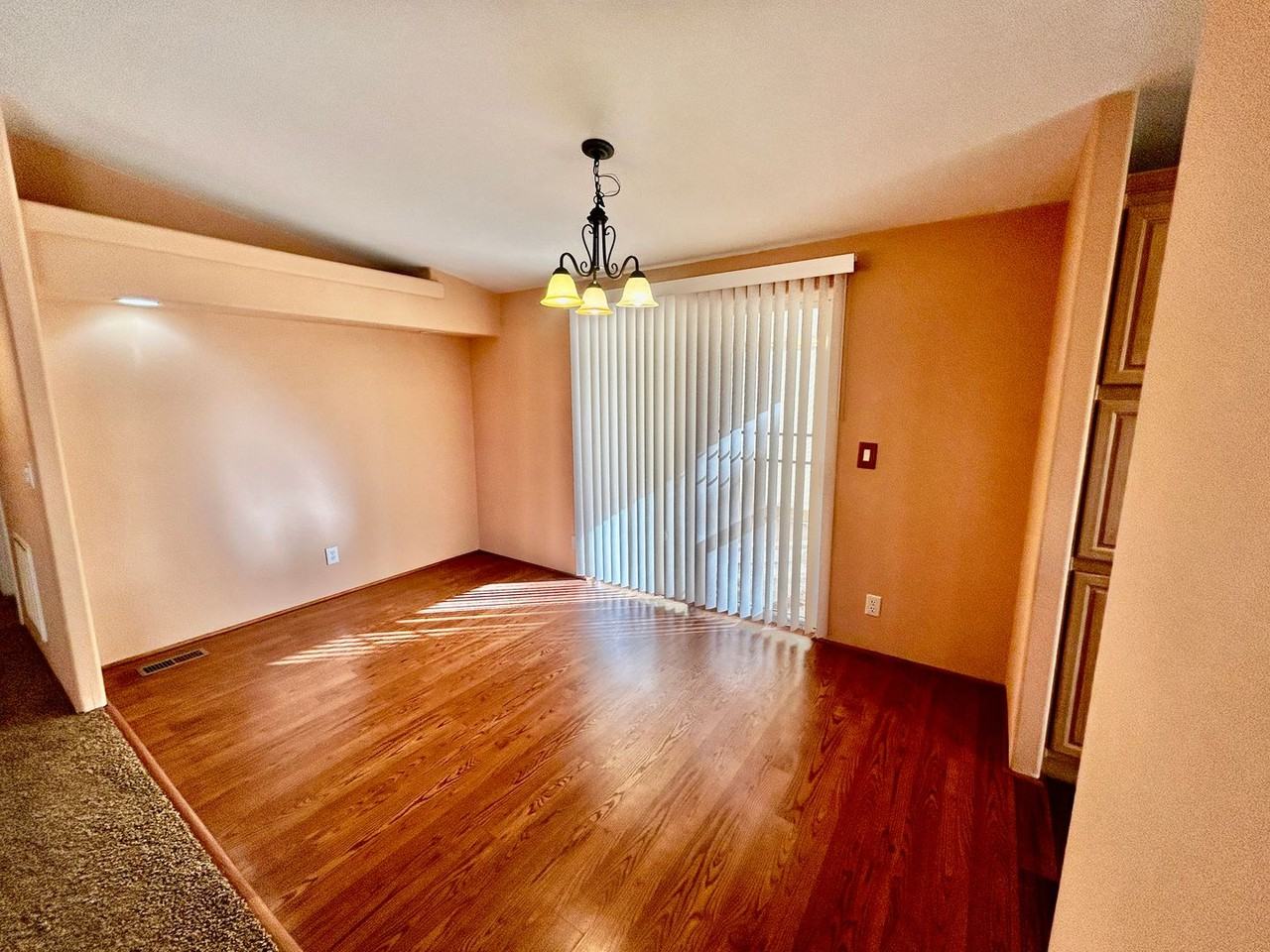 13252 E 50th St - Photo 6 of 29