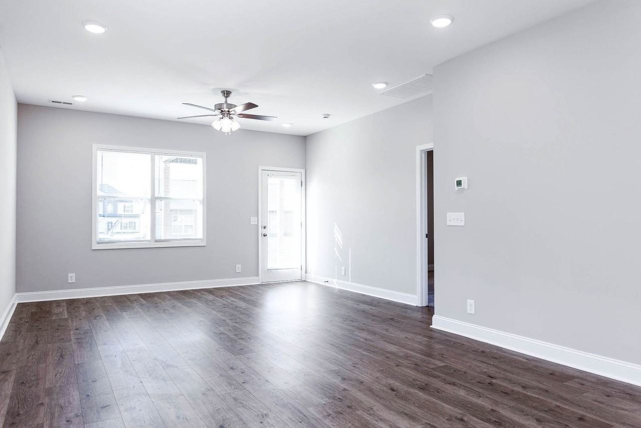 302 Elwell Rd - Photo 6 of 30