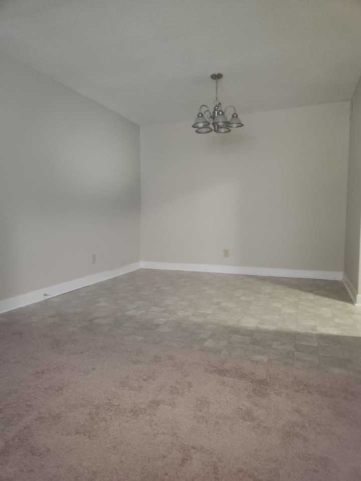 114 Menlo Dr - Photo 3 of 29