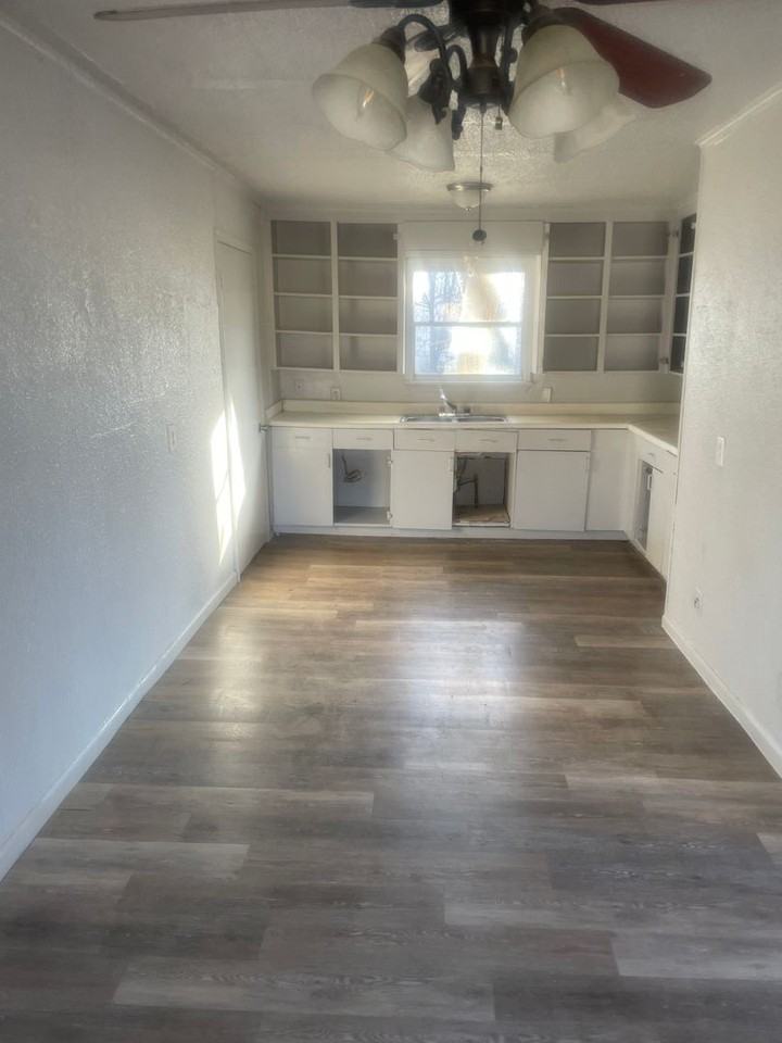 3139 N Hartford Pl - Photo 3 of 6