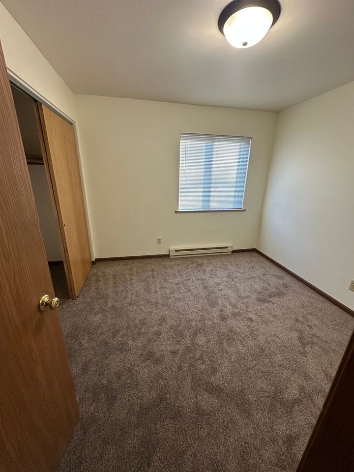 240 N University Dr #4 - Photo 5 of 39