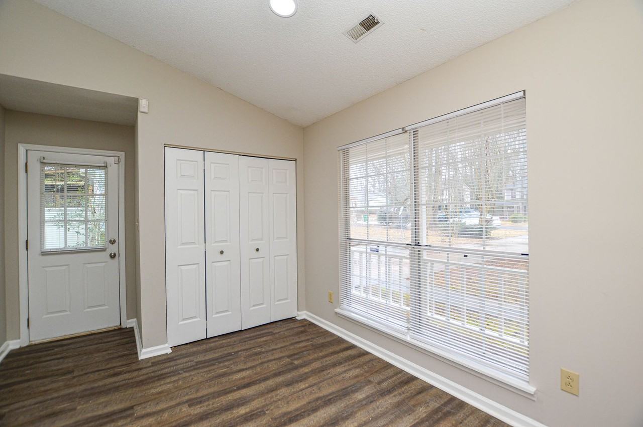 7122 Misty Morn Dr - Photo 6 of 27