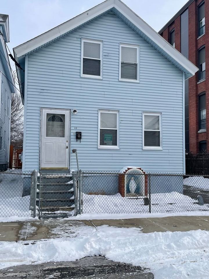 18 Newhall St - Photo 3 of 22