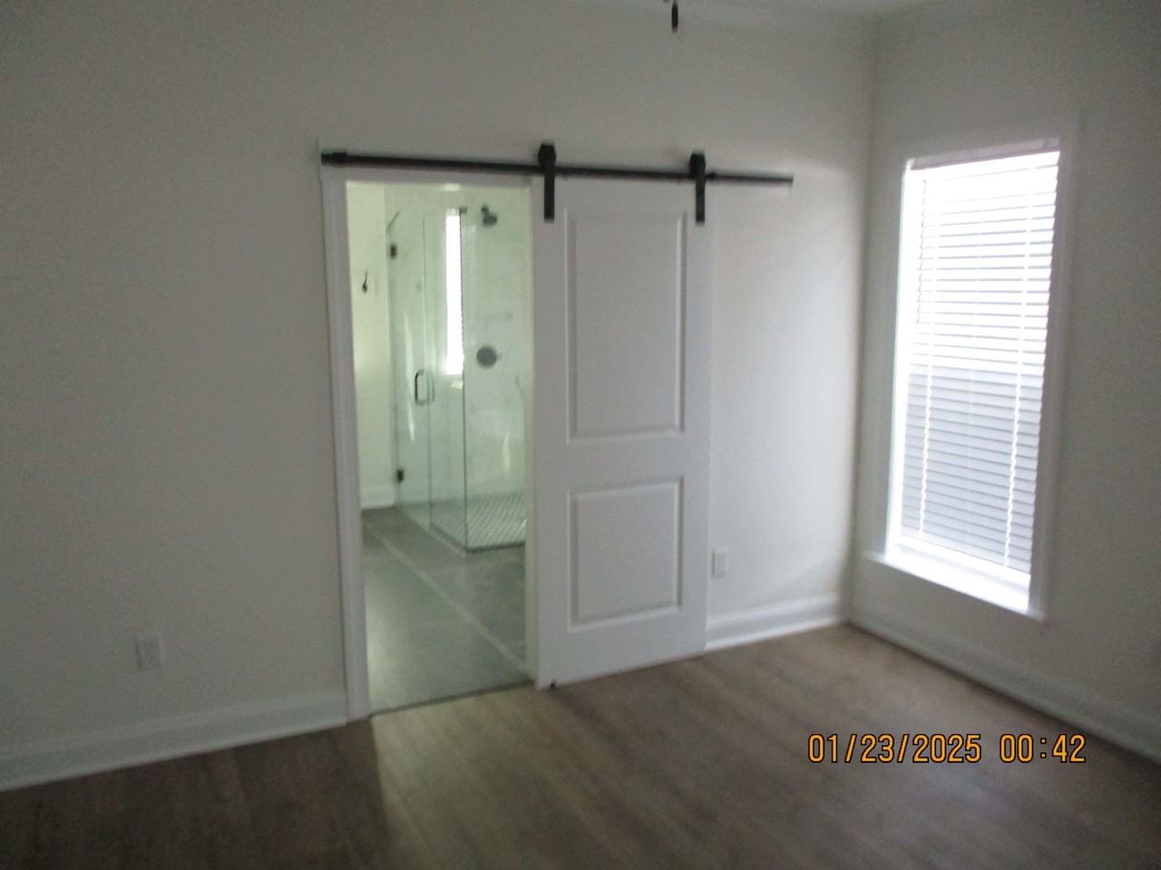 146 Chelmsford Ct - Photo 2 of 7