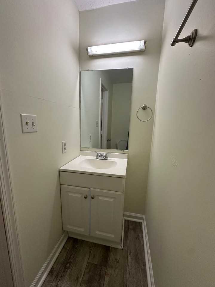 1929 Grace St - Photo 3 of 17