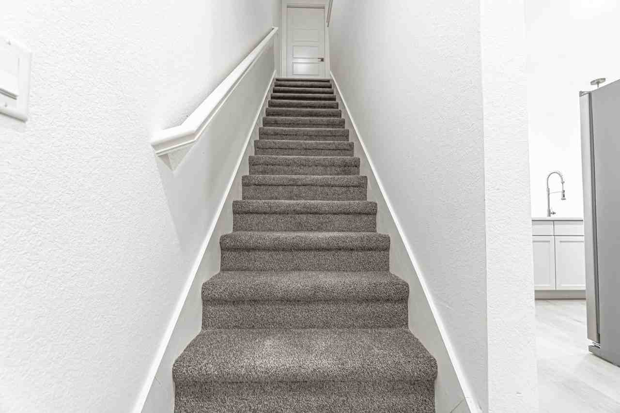 2661 Sw Livingston Sq - Photo 5 of 30