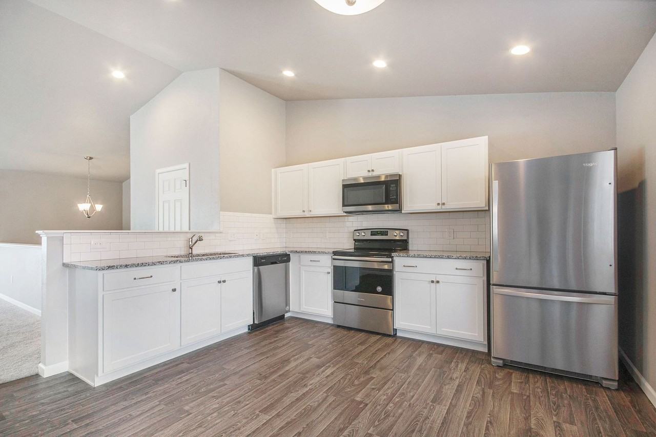 329 2nd Ave - Photo 2 of 27
