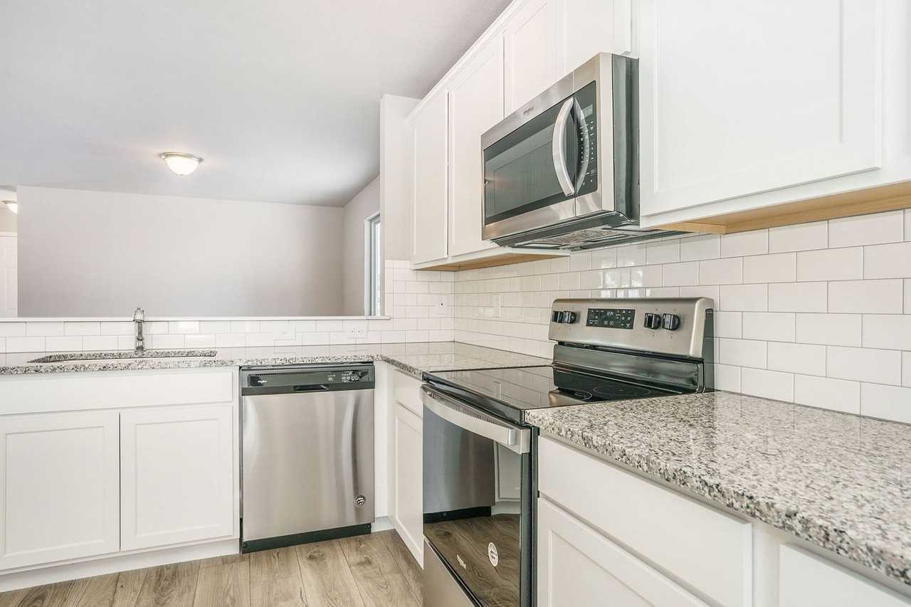 10064 Whitetail Ln - Photo 2 of 28
