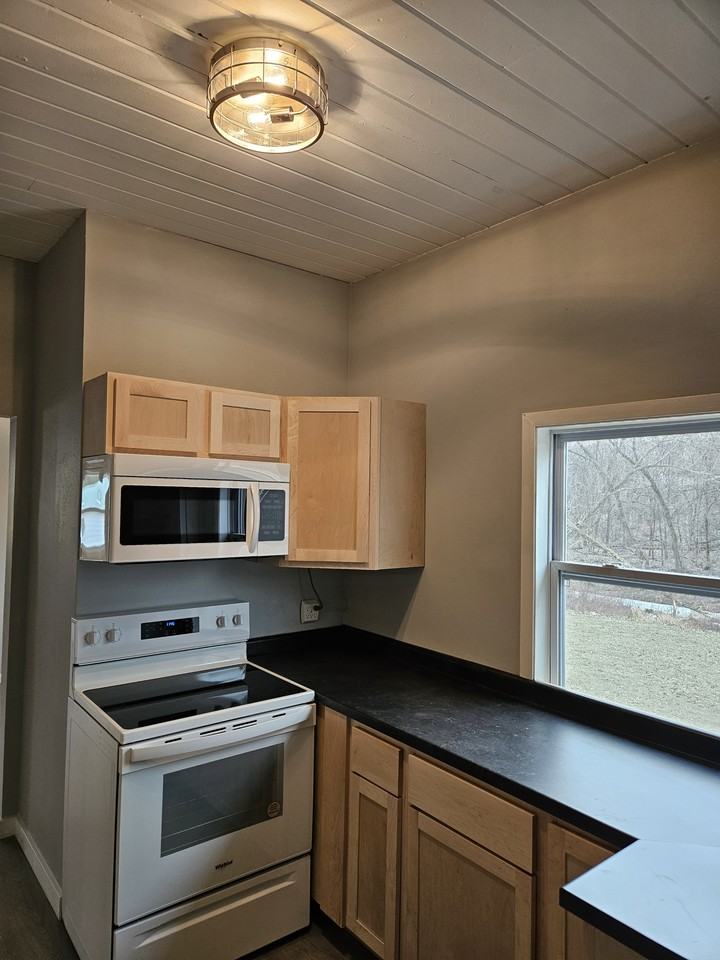 Hammond Apartments - Photo 2 of 16