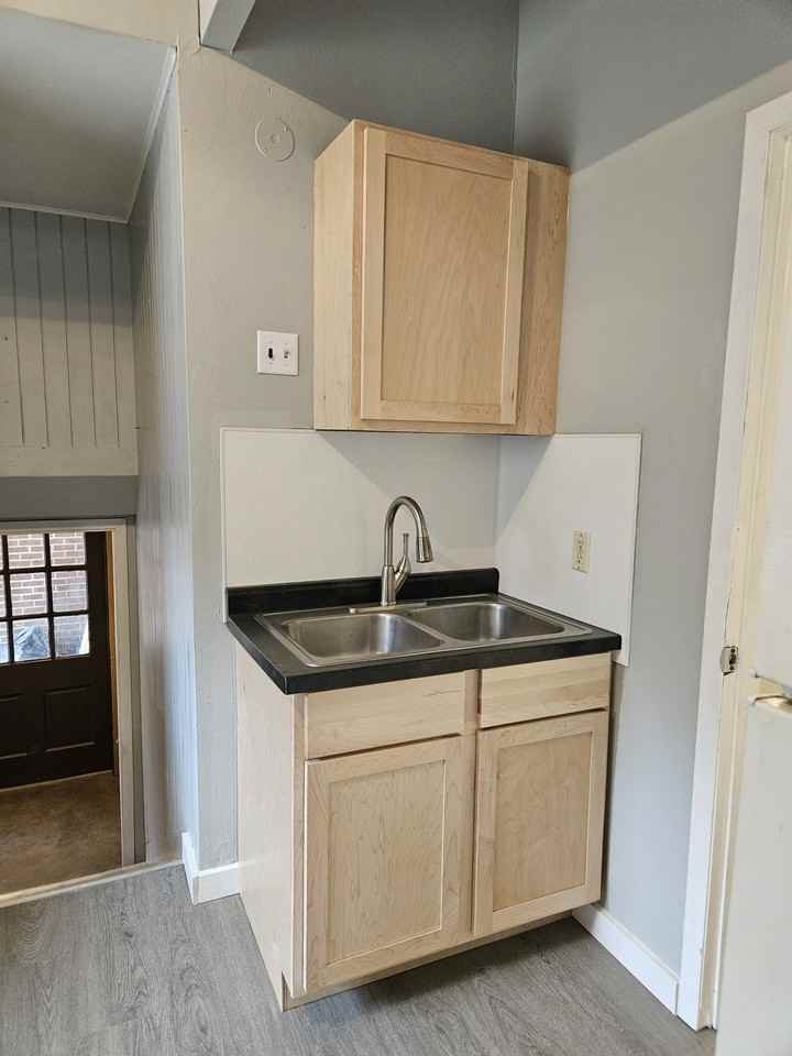 Hammond Apartments - Photo 3 of 16