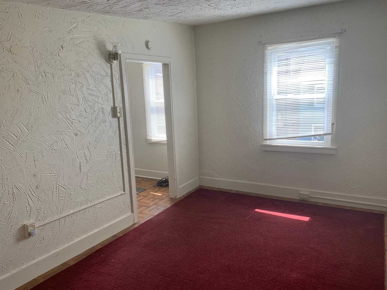 123 N Newberry St - Photo 4 of 23