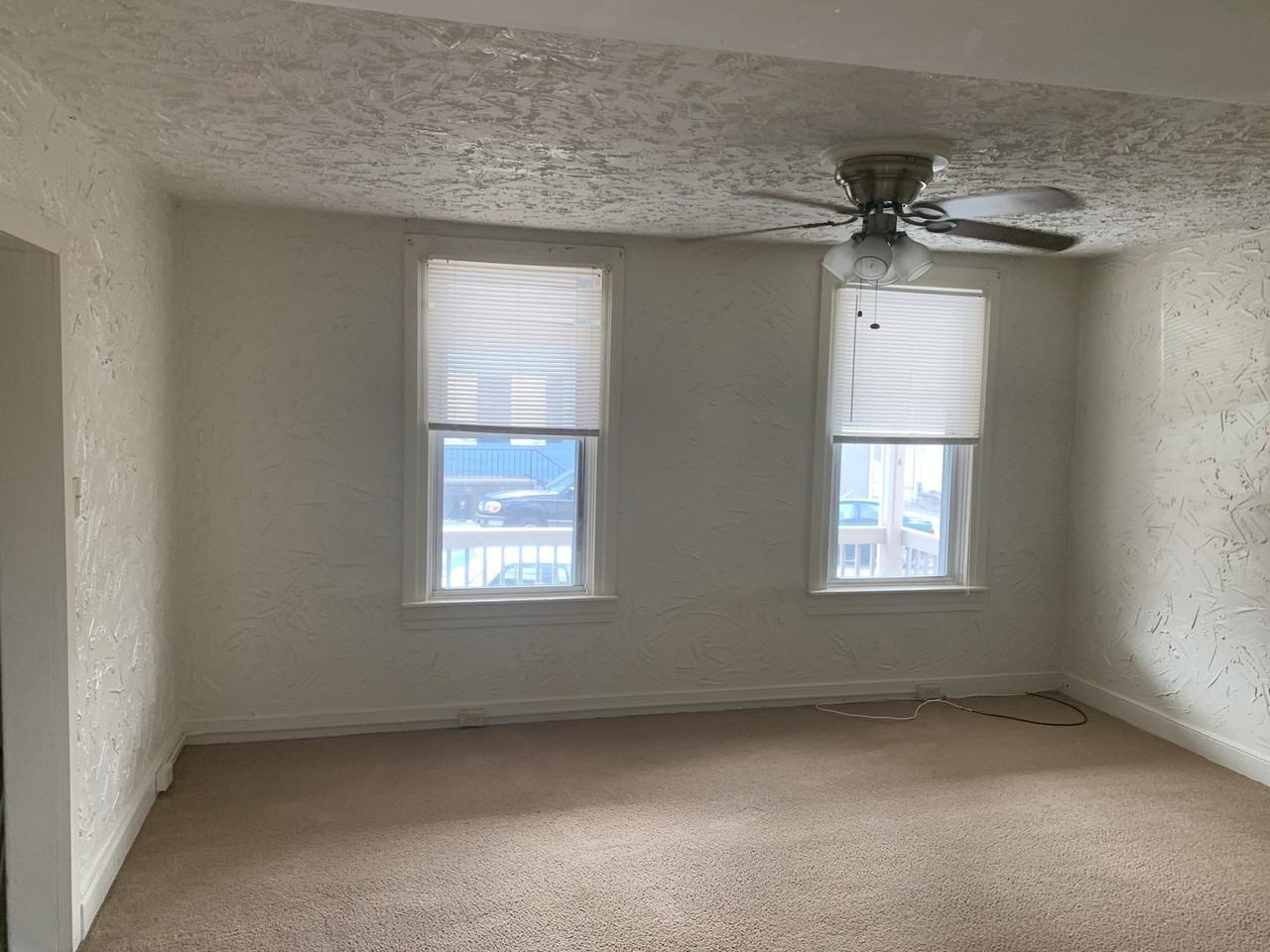 123 N Newberry St - Photo 5 of 23