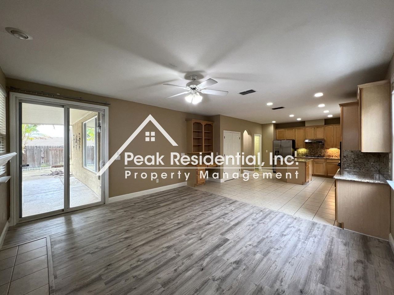 1933 Tyndrum Ln - Photo 6 of 38