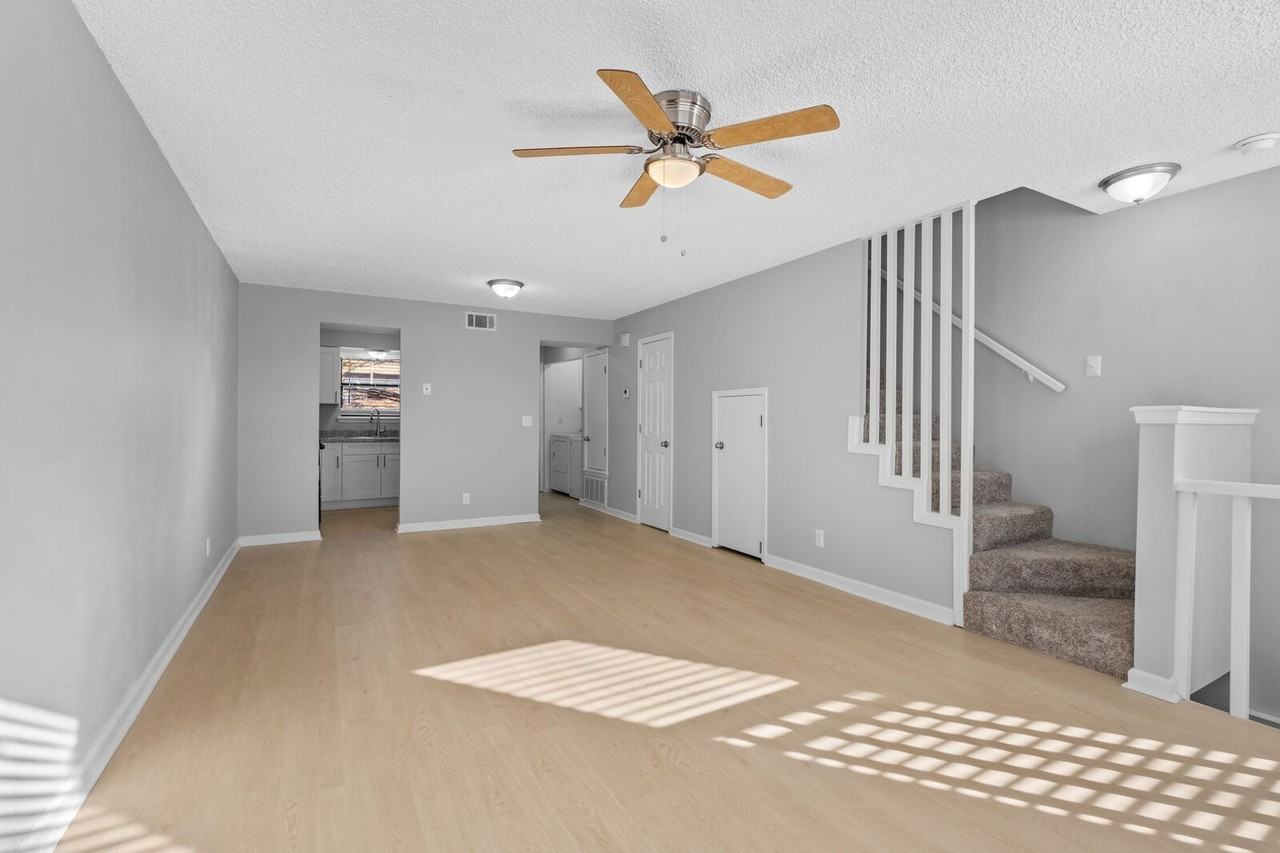 1377 E Sequoyah Ct - Photo 5 of 24