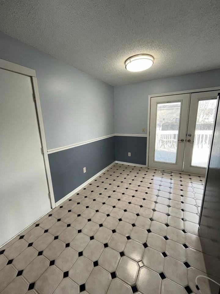 2934 Badger Dr - Photo 3 of 30