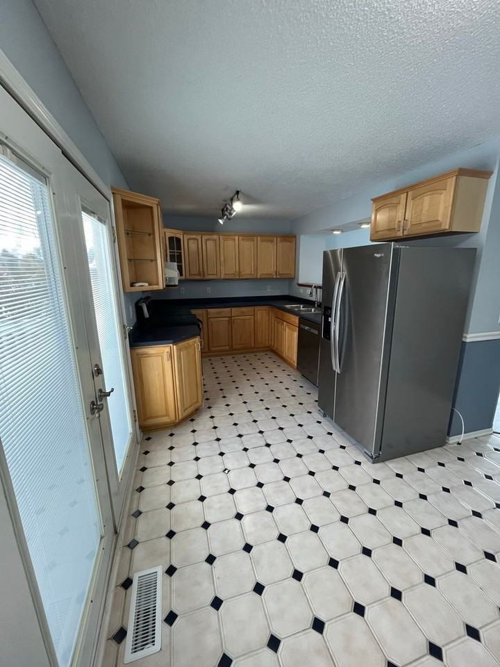 2934 Badger Dr - Photo 7 of 30