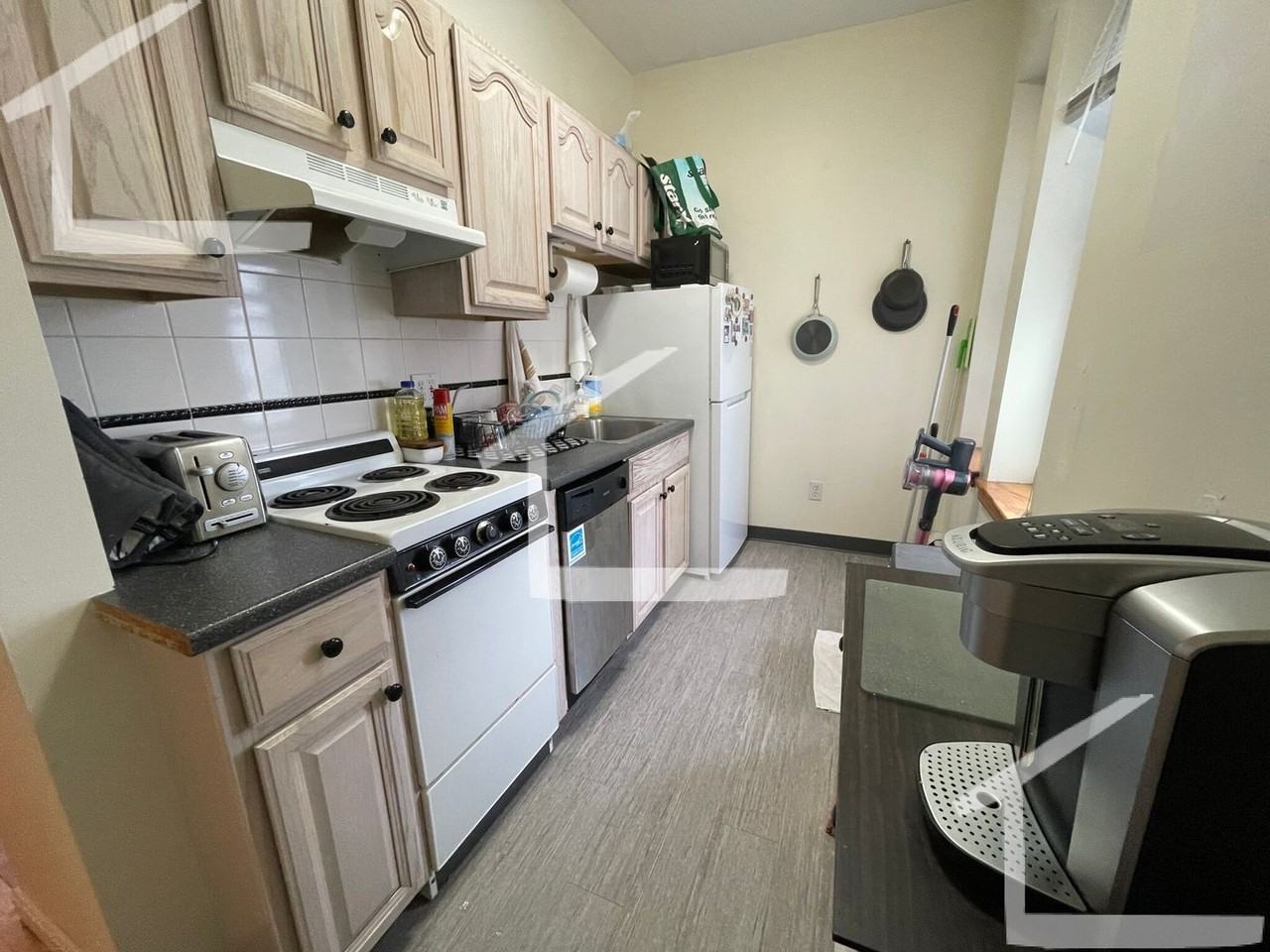 202 Chestnut Hill Ave - Photo 4 of 5