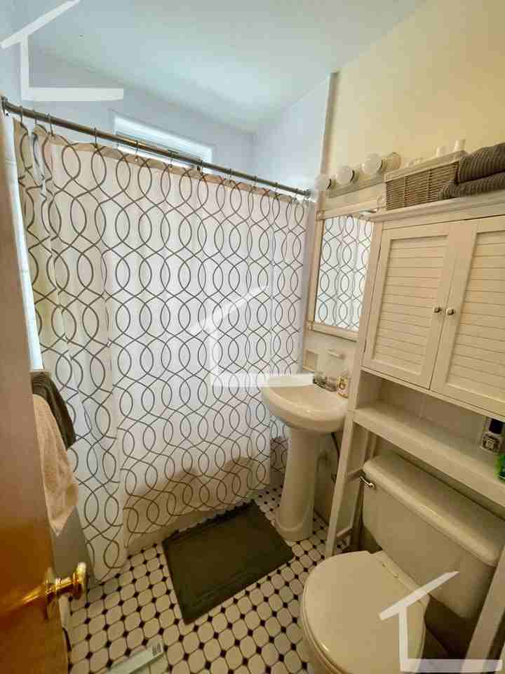 202 Chestnut Hill Ave - Photo 5 of 5