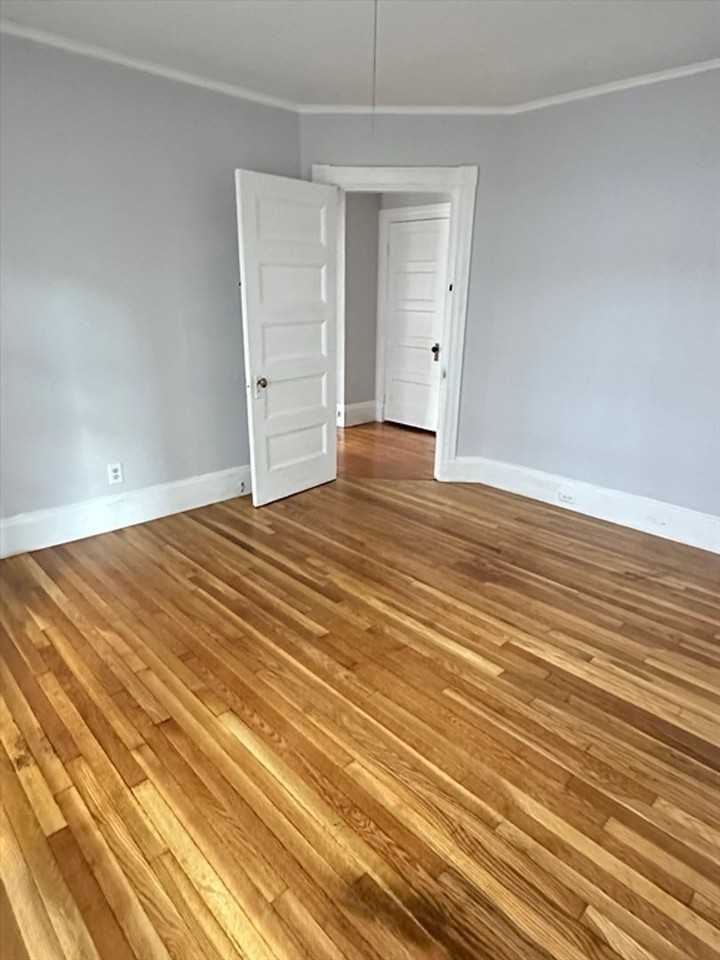 8 Quint Ave - Photo 4 of 9
