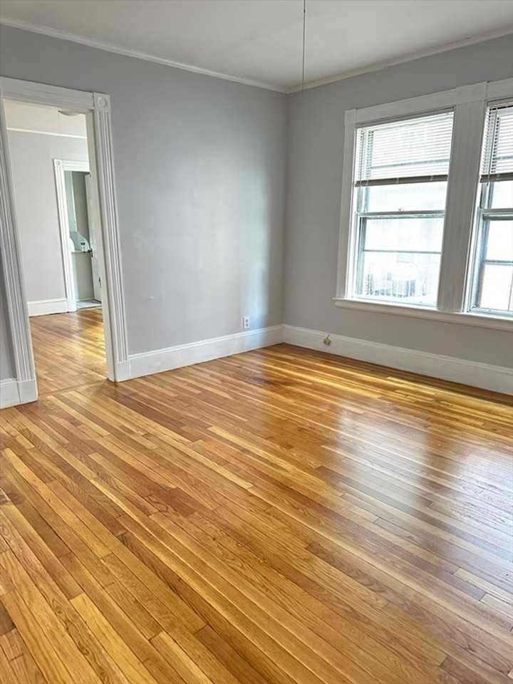 8 Quint Ave - Photo 5 of 9