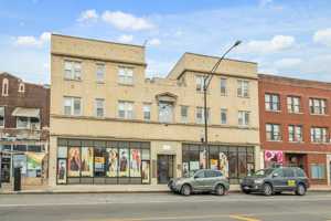 featured image of 3108 W 63rd St