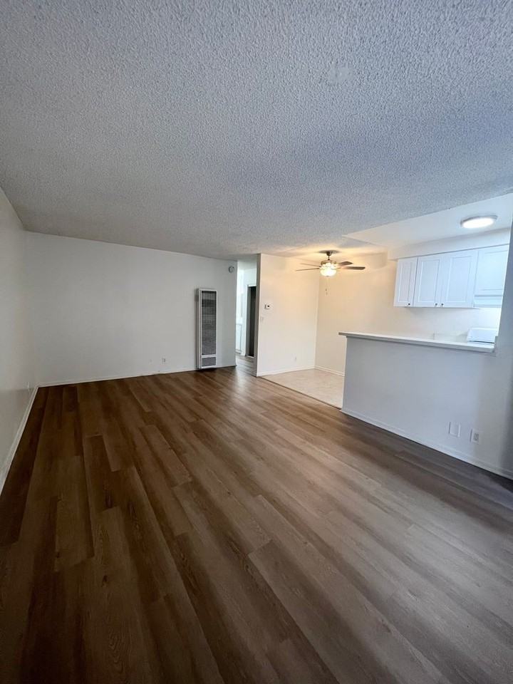 138TH - Photo 2 of 16