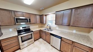 SUNFLOWER TRIPLEX - Photo 1 of 1