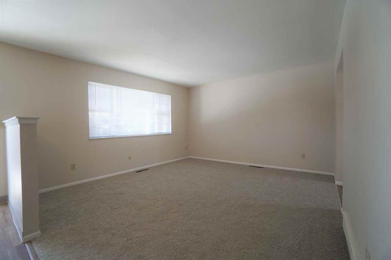 6729 Hampton Dr - Photo 3 of 19