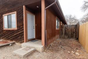 featured image of 239 S Elm St