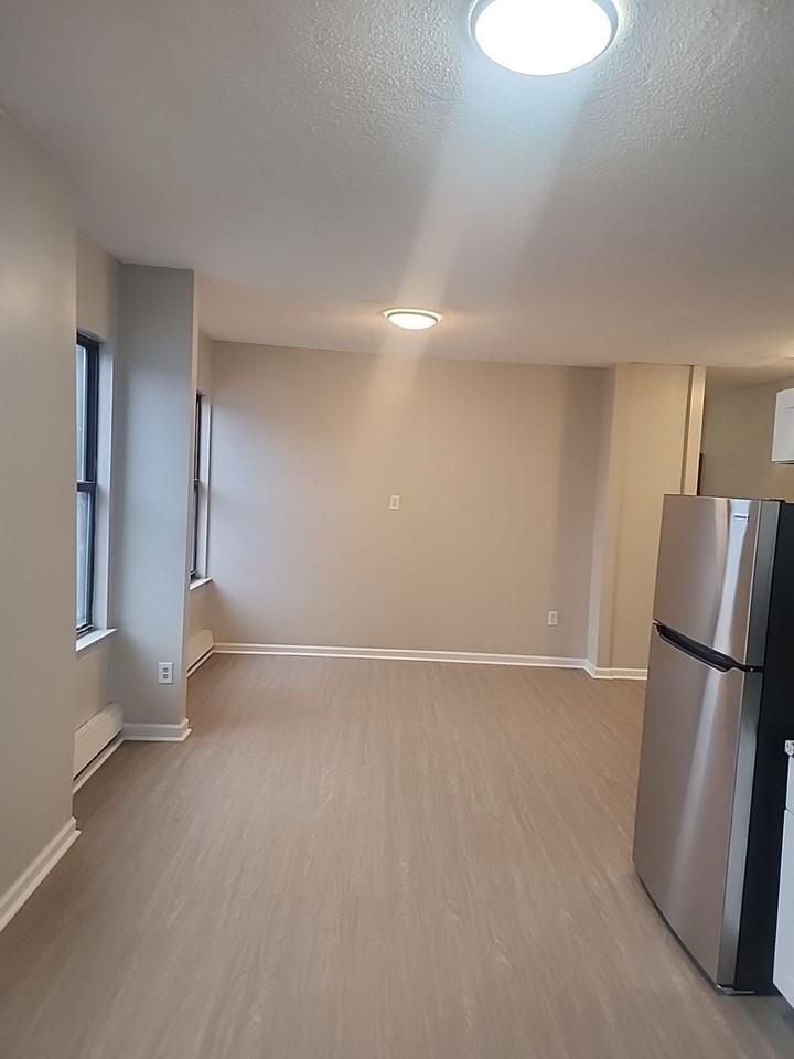 43 Franklin Ave - Photo 4 of 36