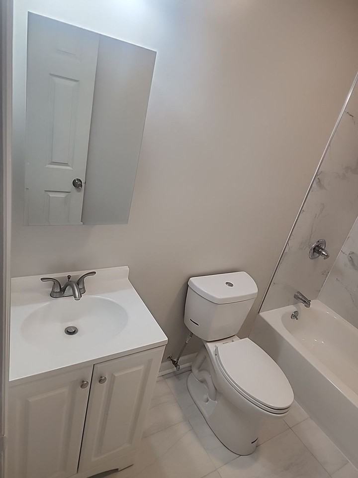 43 Franklin Ave - Photo 6 of 36