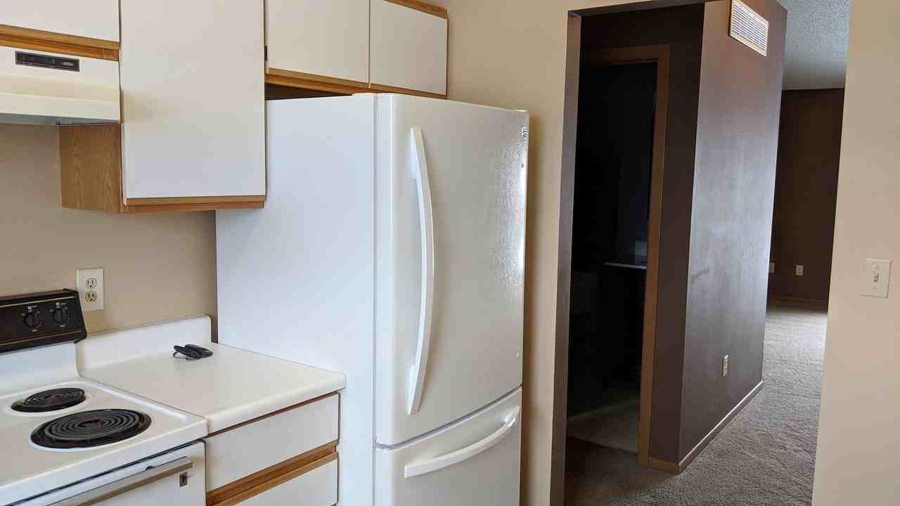 2233 9th St - Photo 7 of 16