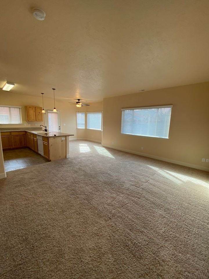 6850 Spurwing Loop - Photo 4 of 25