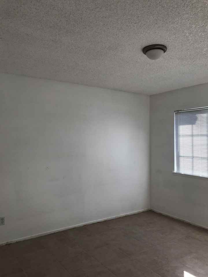 11913 Weller Pl - Photo 3 of 7